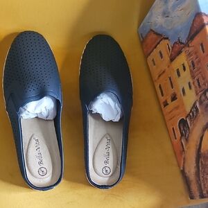 Women's Black Sandals